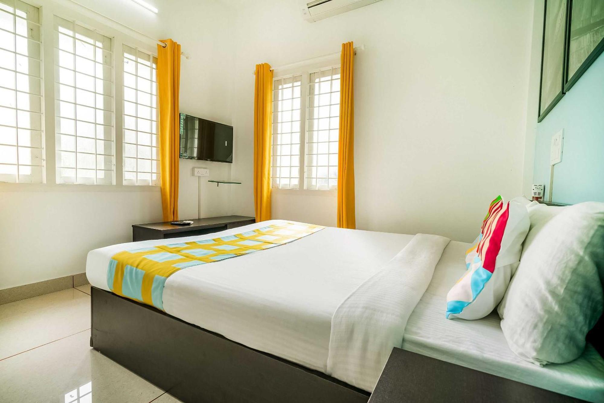Hotel O Thykoodam Apartments Kochi Екстериор снимка